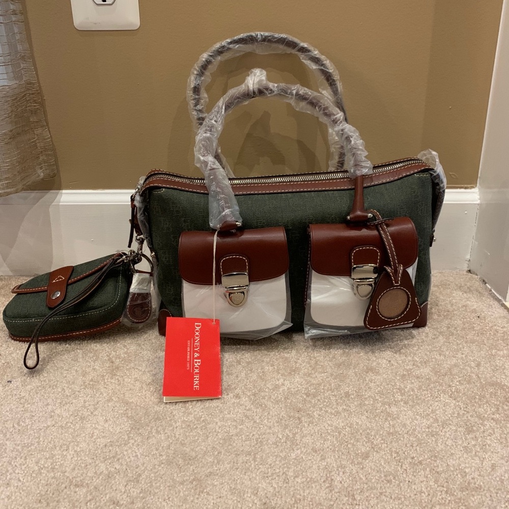Dooney & Bourke Handbag